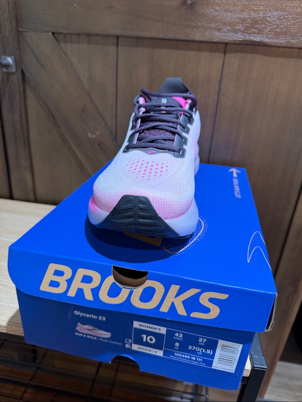 Brooks Kids Glycerin 23 Sneakers in White and Pink